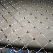 Сетка нержавеющая тросовая со скобочным креплением и ромбической ячейкой Н9 7х7 AISI 316 20х35х1 мм